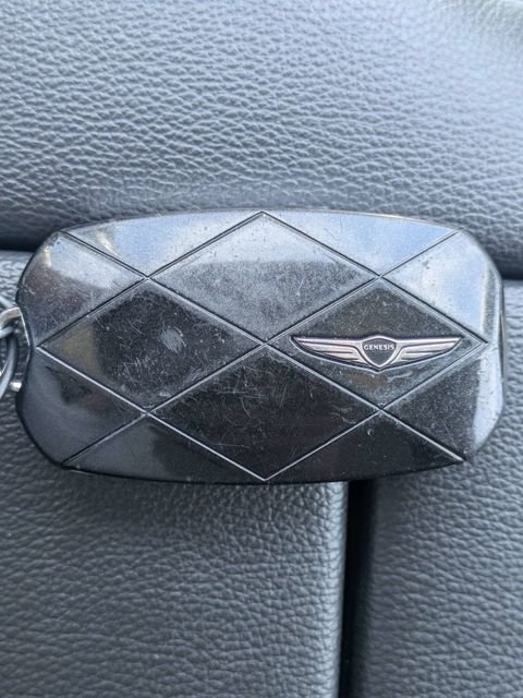 Used 2025 White Genesis 2.5T image 35
