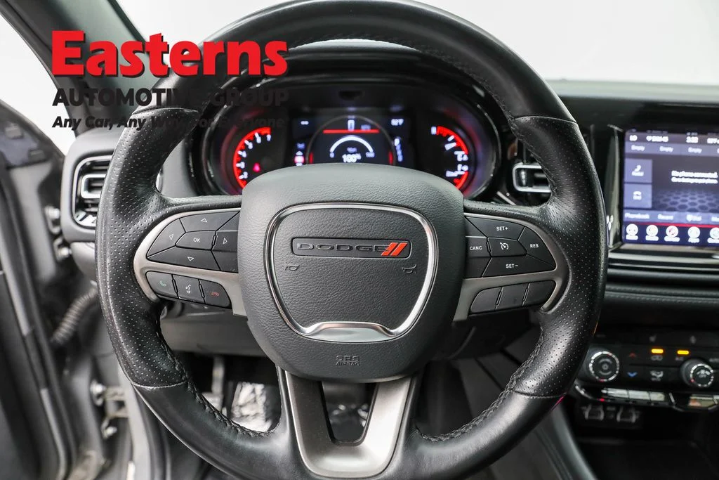 Used 2023 Gray Dodge SXT image 10