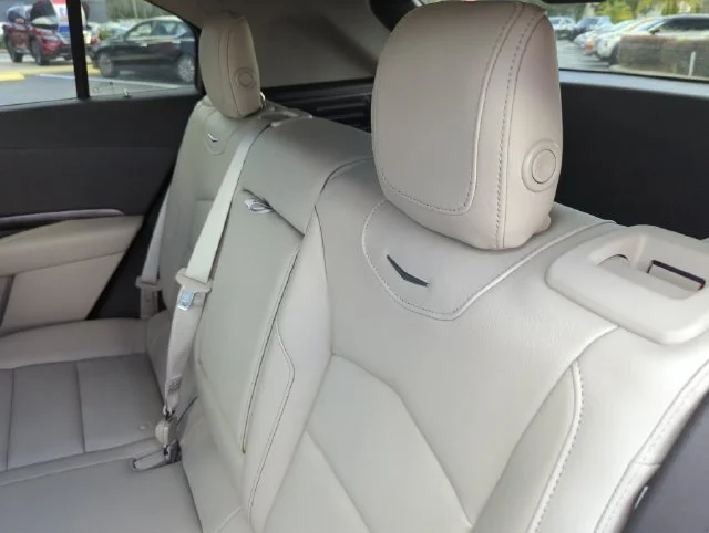 Used 2019 Blue Cadillac Luxury image 29