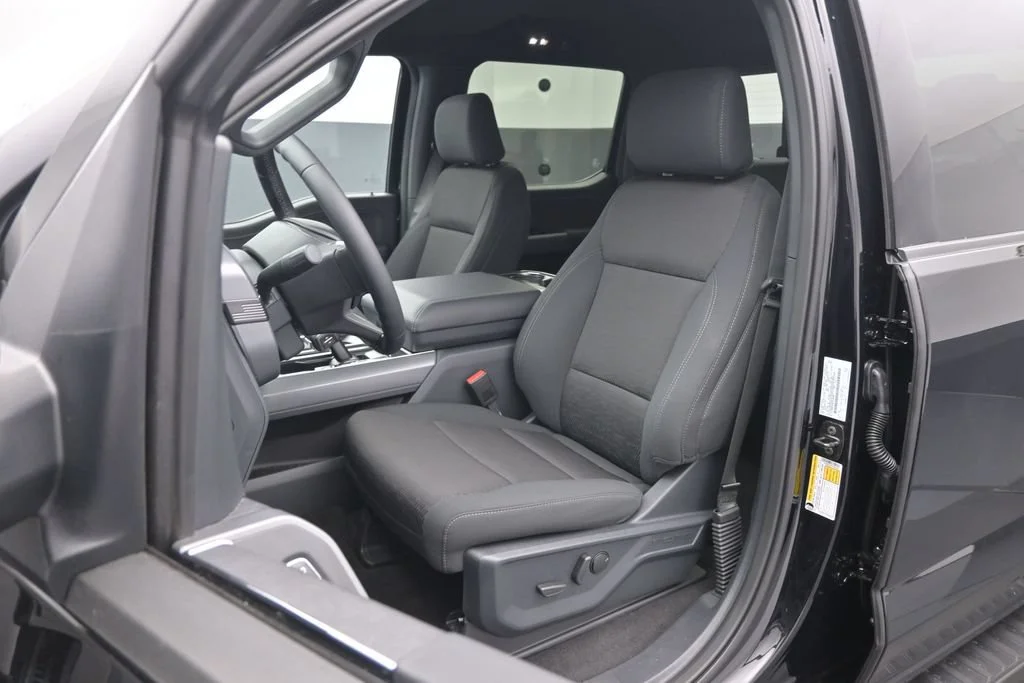 New 2026 Agate Black Metallic Ford XLT image 9