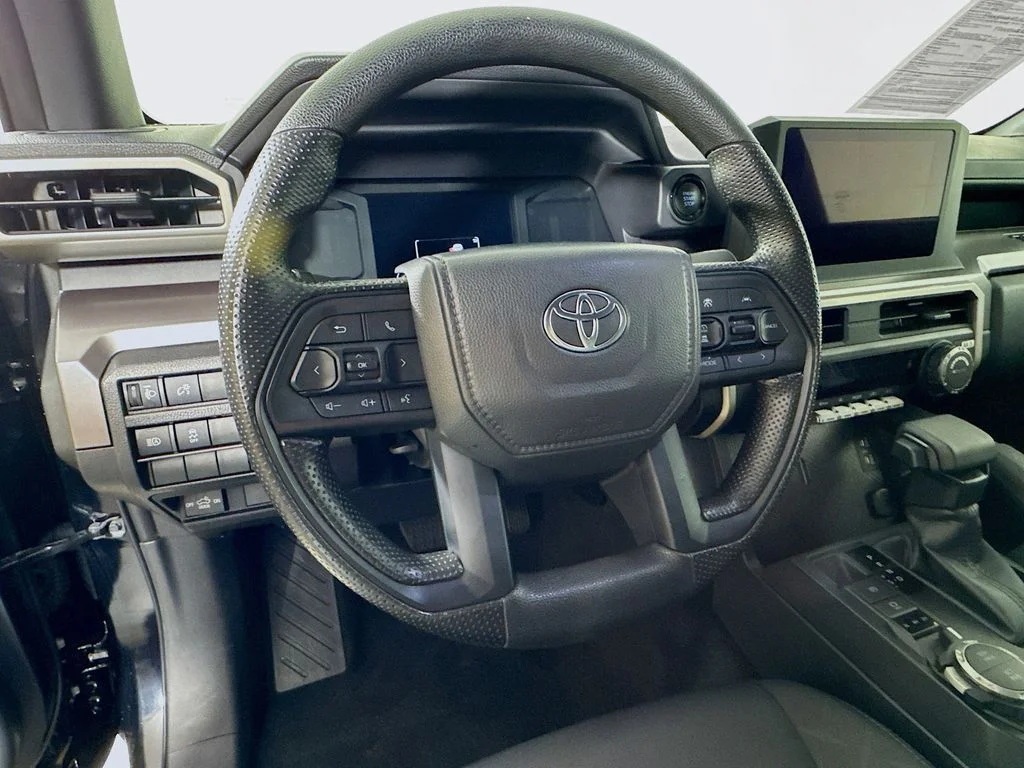 2025 Toyota Tacoma SR5 - Photo 11