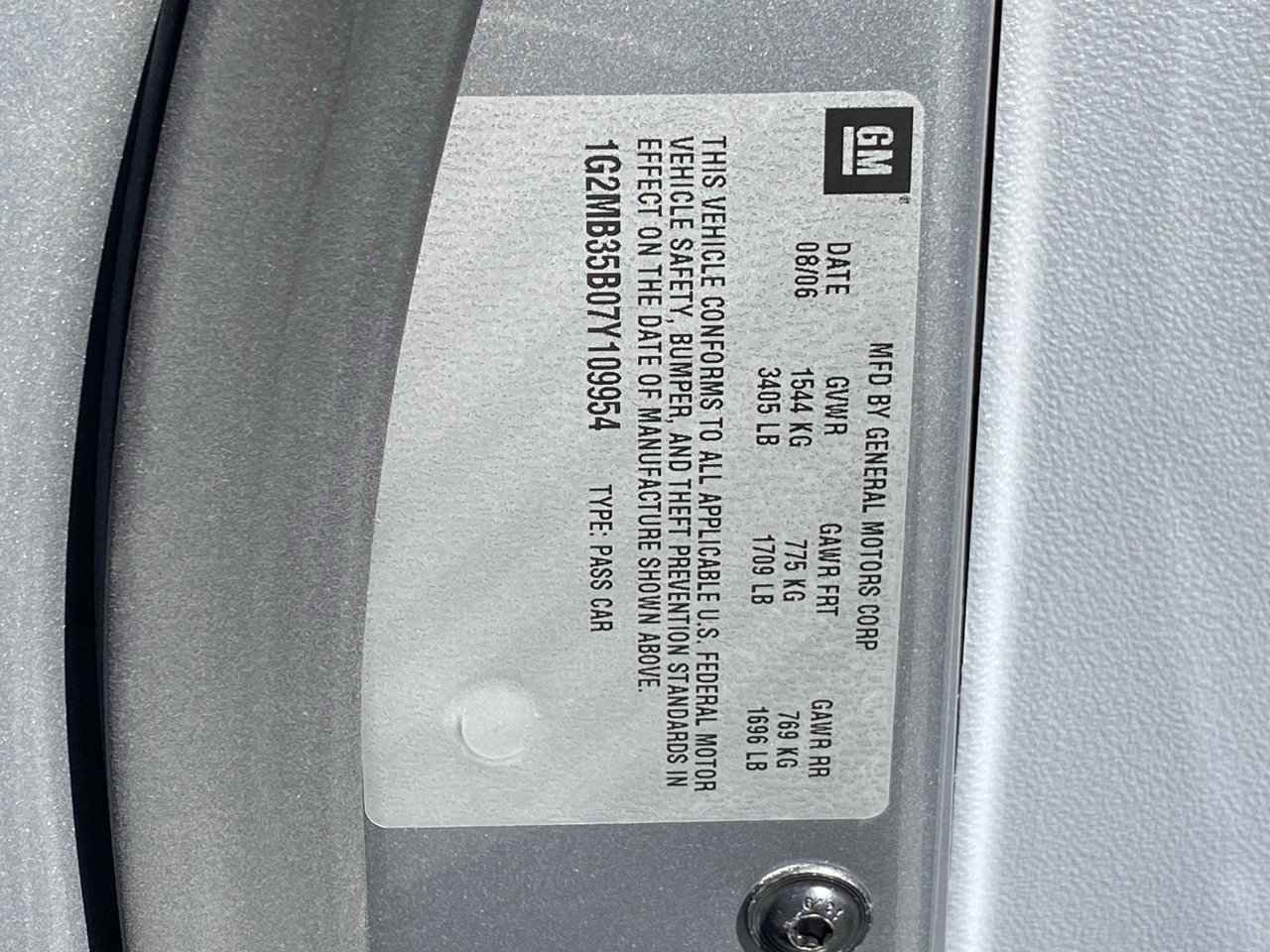 Used 2007 Sly (Shadow Gray) Pontiac Base image 33
