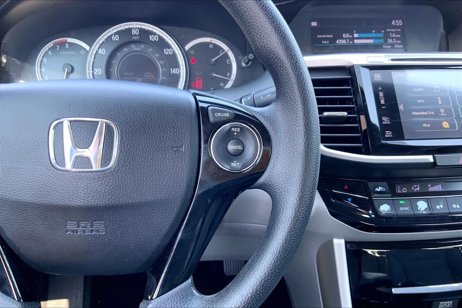 Used 2016 Lunar Silver Metallic Honda EX image 24