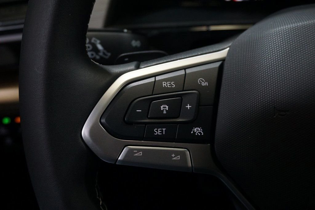 2025 Volkswagen Atlas Cross Sport SE w/Tech - Photo 25