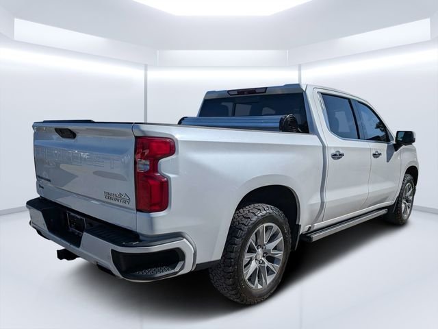 Used 2019 Beige Chevrolet High Country image 3