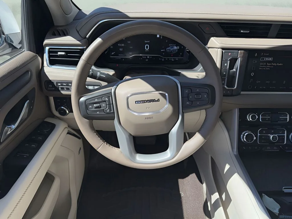 Used 2023 White GMC Denali image 16
