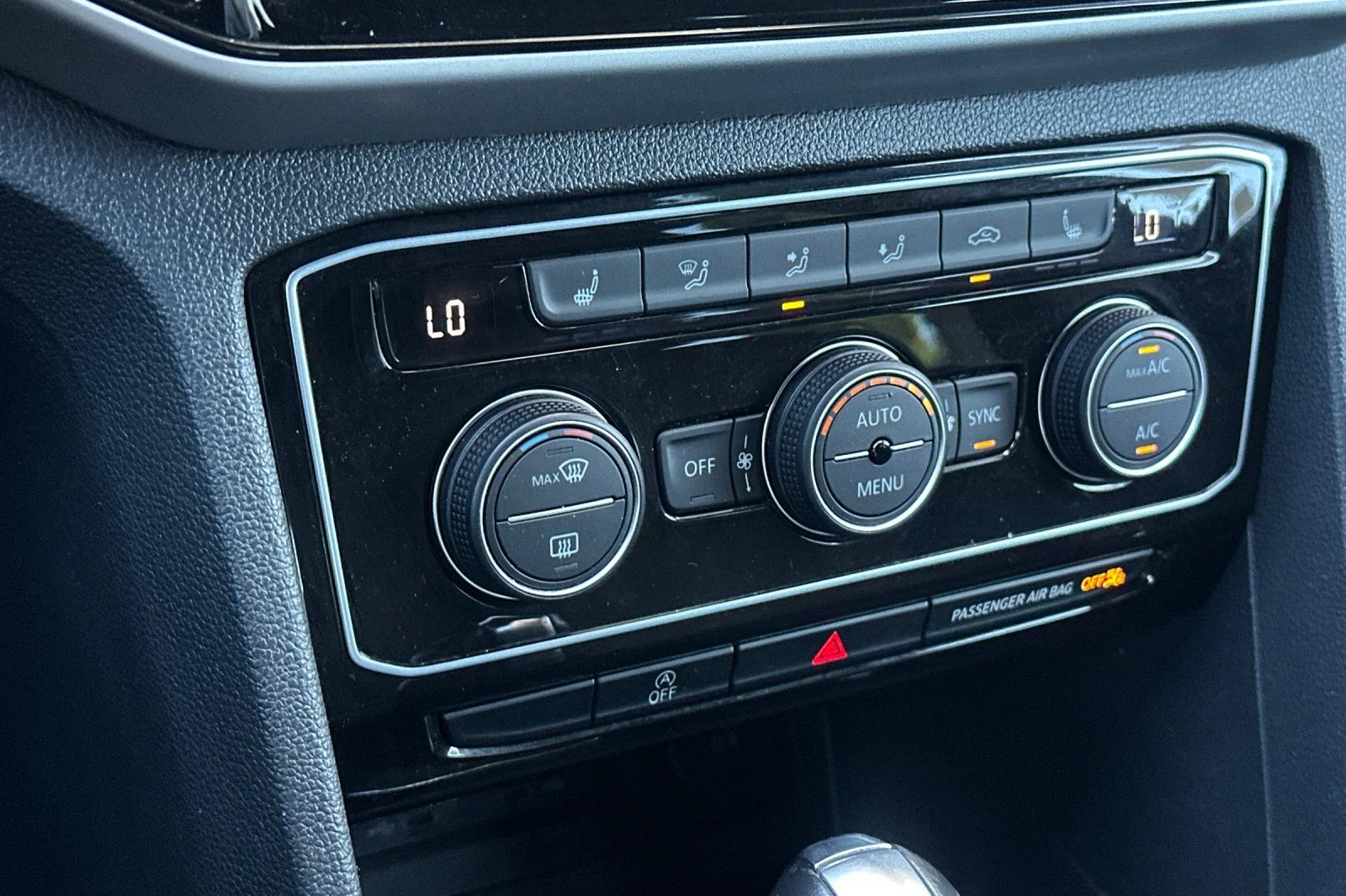 2022 Volkswagen Atlas Cross Sport SE w/Tech - Photo 20
