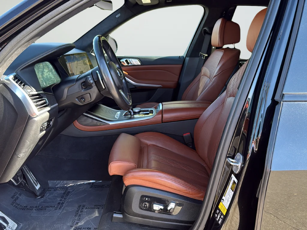 Certified Used 2022 Black BMW M50i image 10