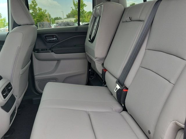 New 2026 Platinum White Pearl Honda RTL image 14