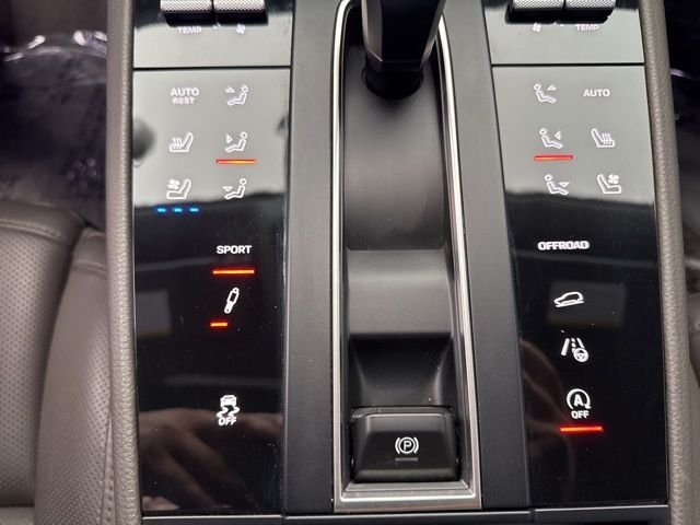 2024 Porsche Macan T - Photo 16