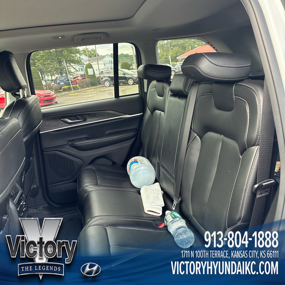 Used 2023 White Jeep Limited image 10