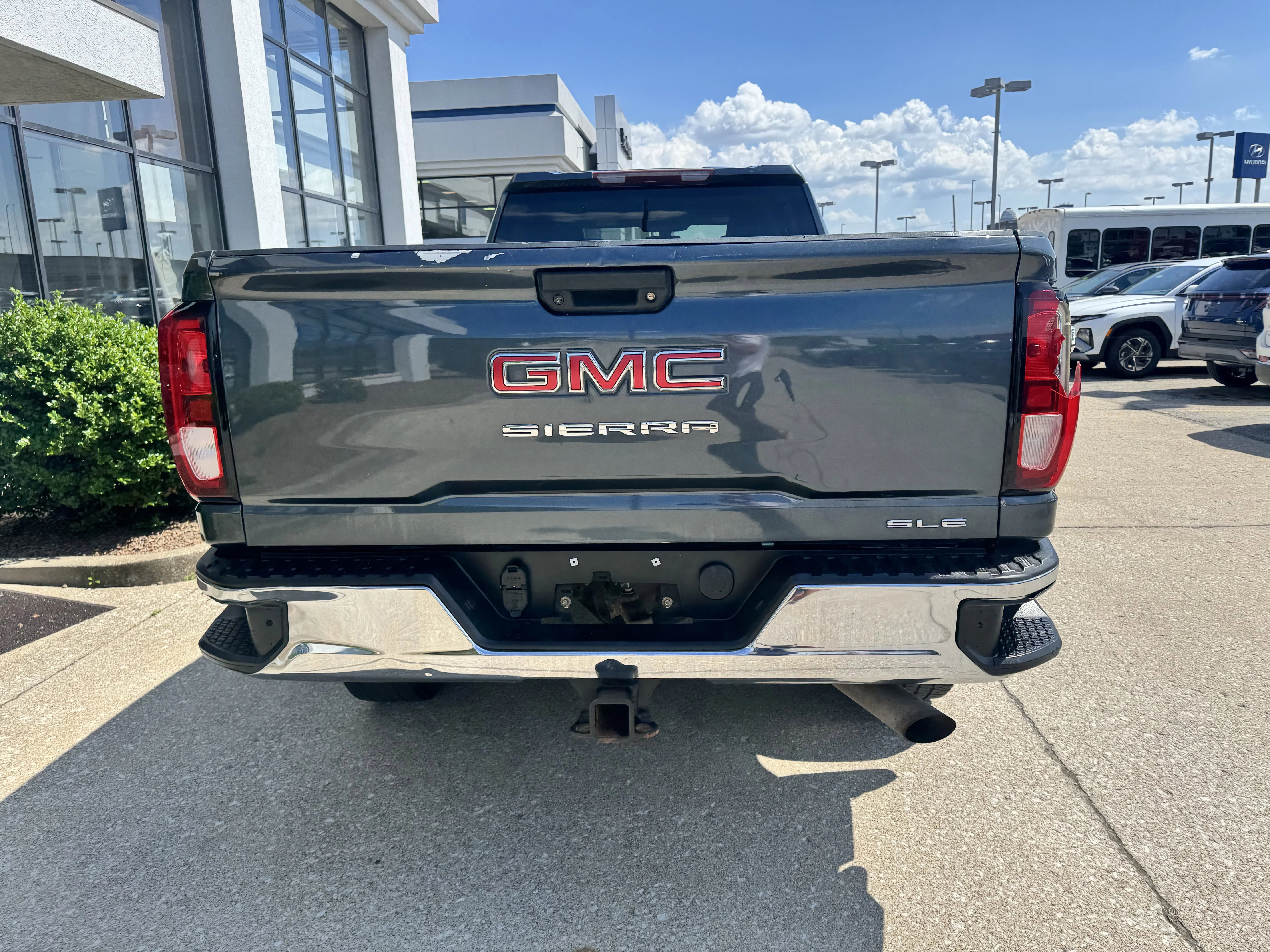 Used 2020 Dark Sky Metallic GMC SLE image 5
