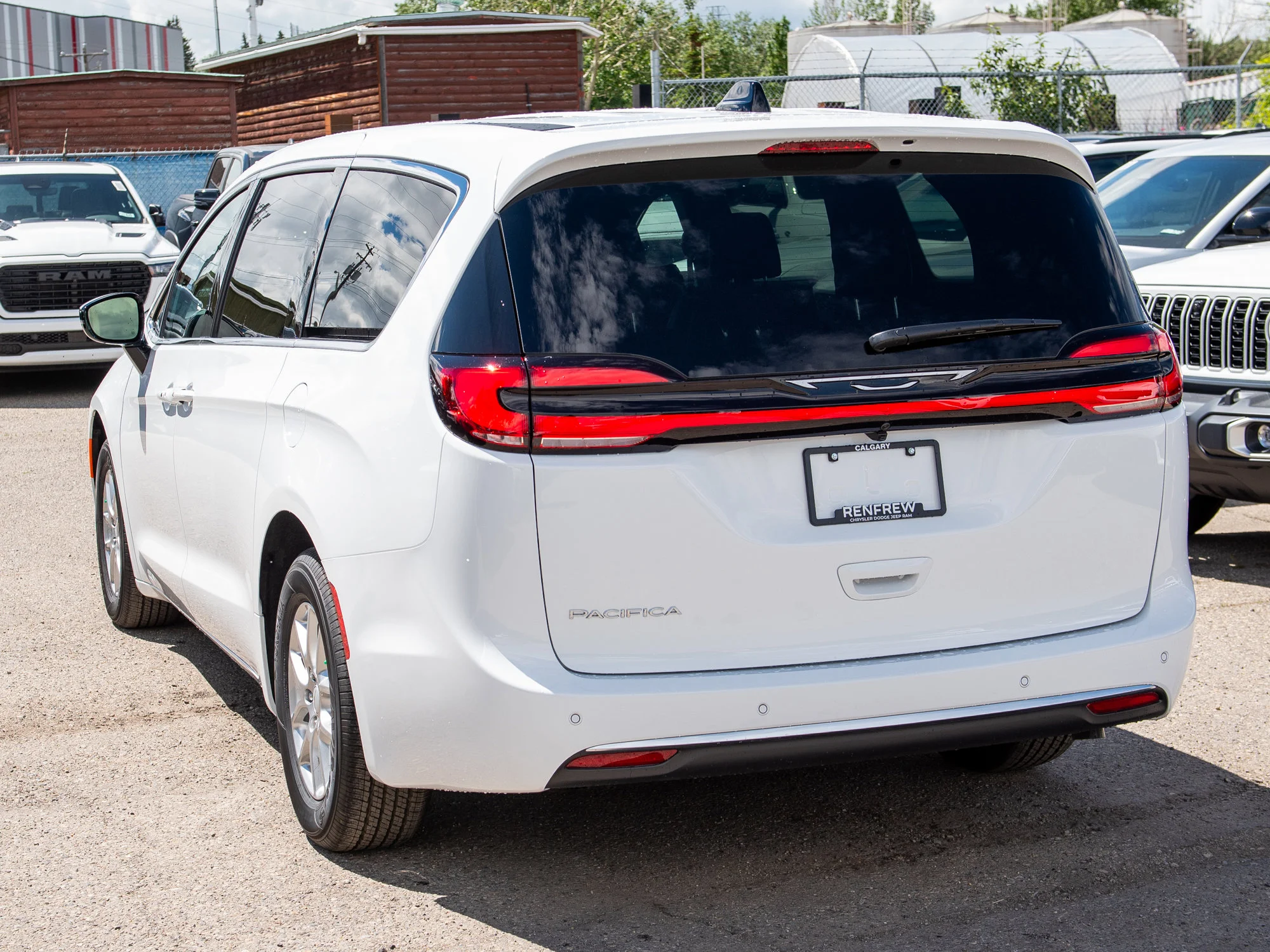 New 2027 White Chrysler Select*, Remote Start, Heated Leather Seats, Lane Departure Warning image 3
