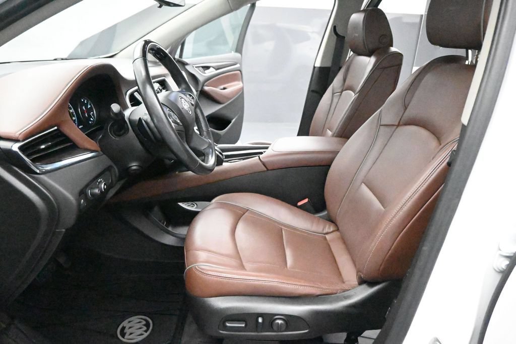 Used 2019 Includes Satin Nickel lower exterior accent color.) Buick Avenir image 7