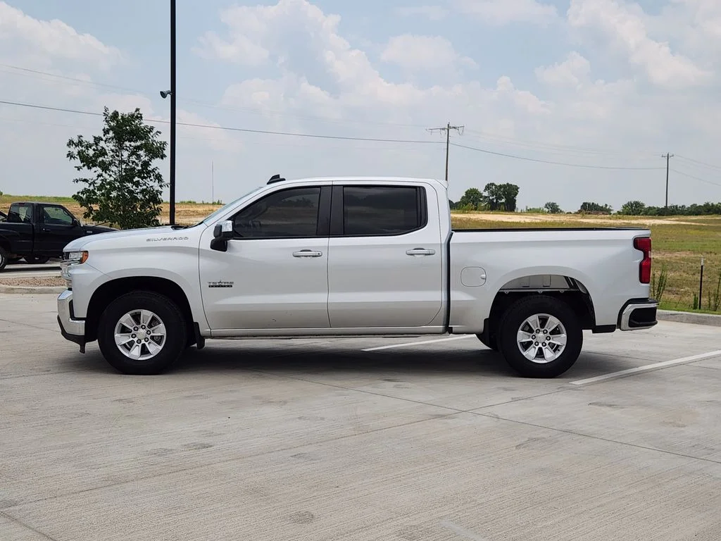 Used 2021 Silver Chevrolet LT image 3