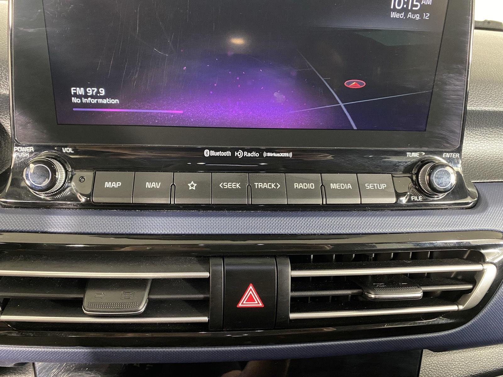 Used 2022 Clear White/Black Roof Kia S image 11