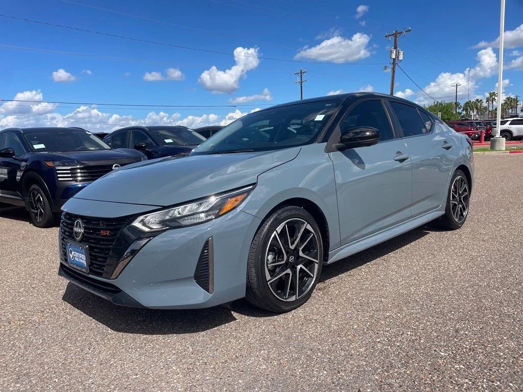 Used 2024 Gray Nissan SR image 3
