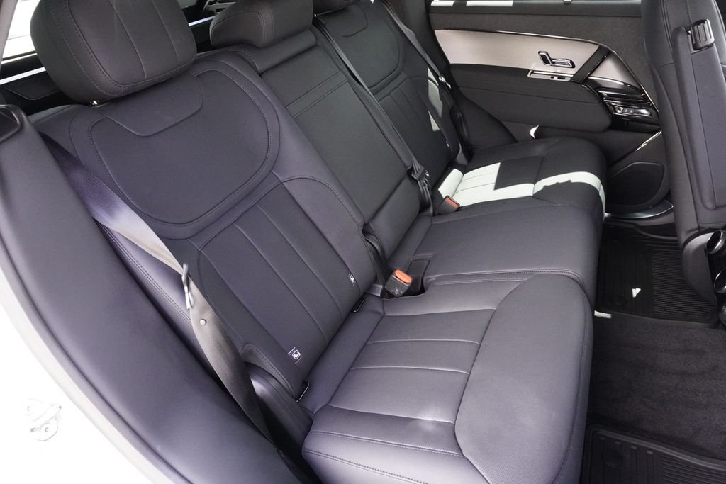 New 2026 Borasco Grey Land Rover Dynamic SE image 27