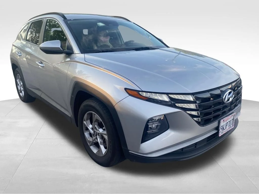 Used 2024 Silver Hyundai SEL image 2