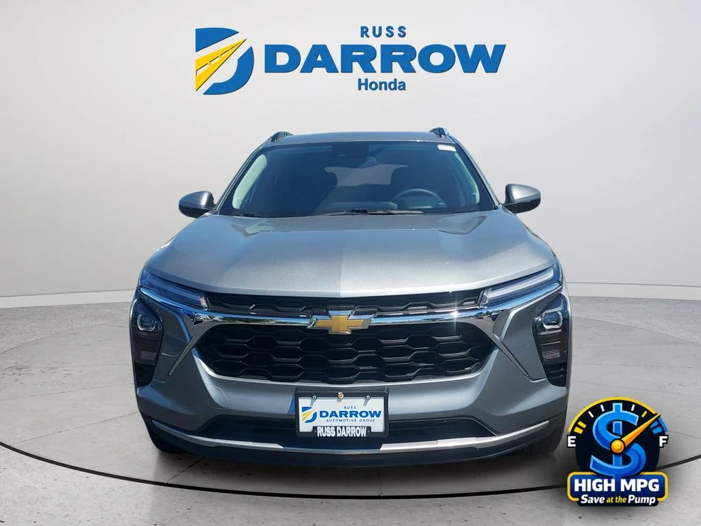 Used 2025 Gray Chevrolet LT image 8