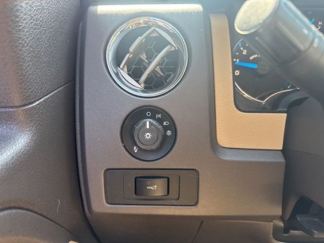 Used 2013 Blue Ford XLT image 12