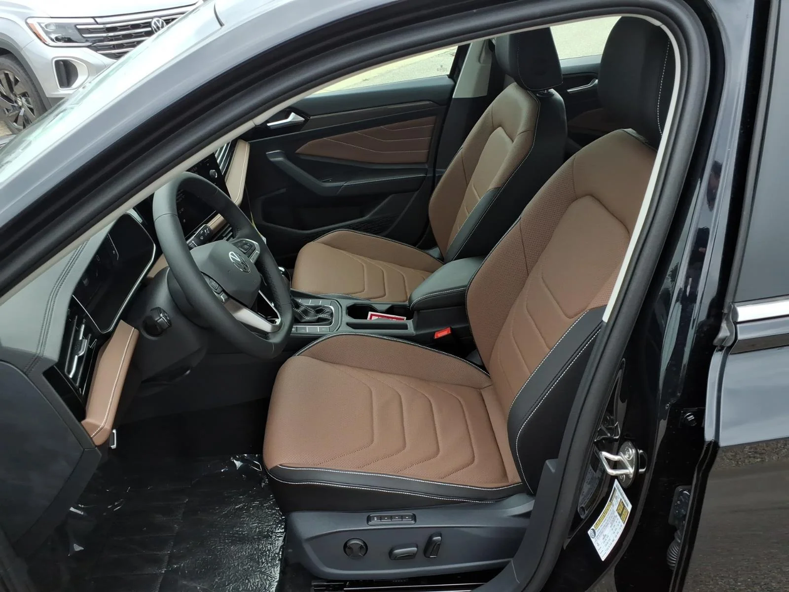 New 2026 Deep Black Pearl Volkswagen SEL AUTO image 24