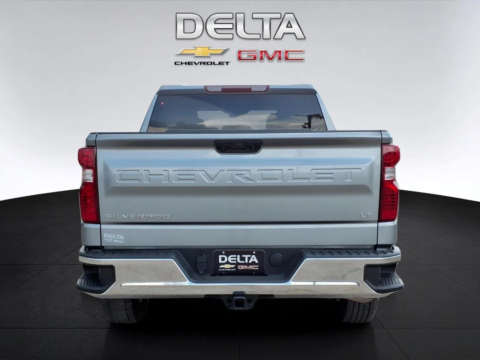Used 2026 Sterling Gray Metallic Chevrolet LT image 4