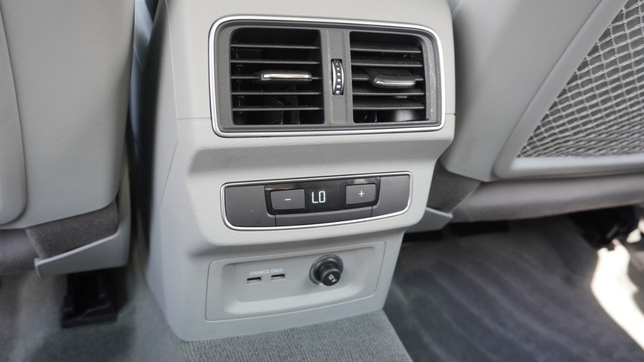 Used 2019 Silver Audi Premium Plus image 34