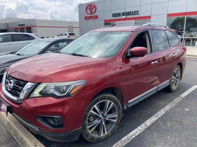 2017 Nissan Pathfinder Platinum 2WD's photo