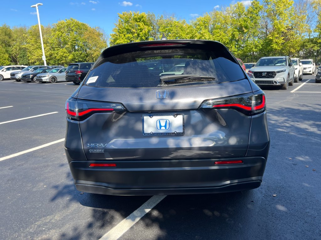 New 2027 Modern Steel Metallic Honda LX image 4