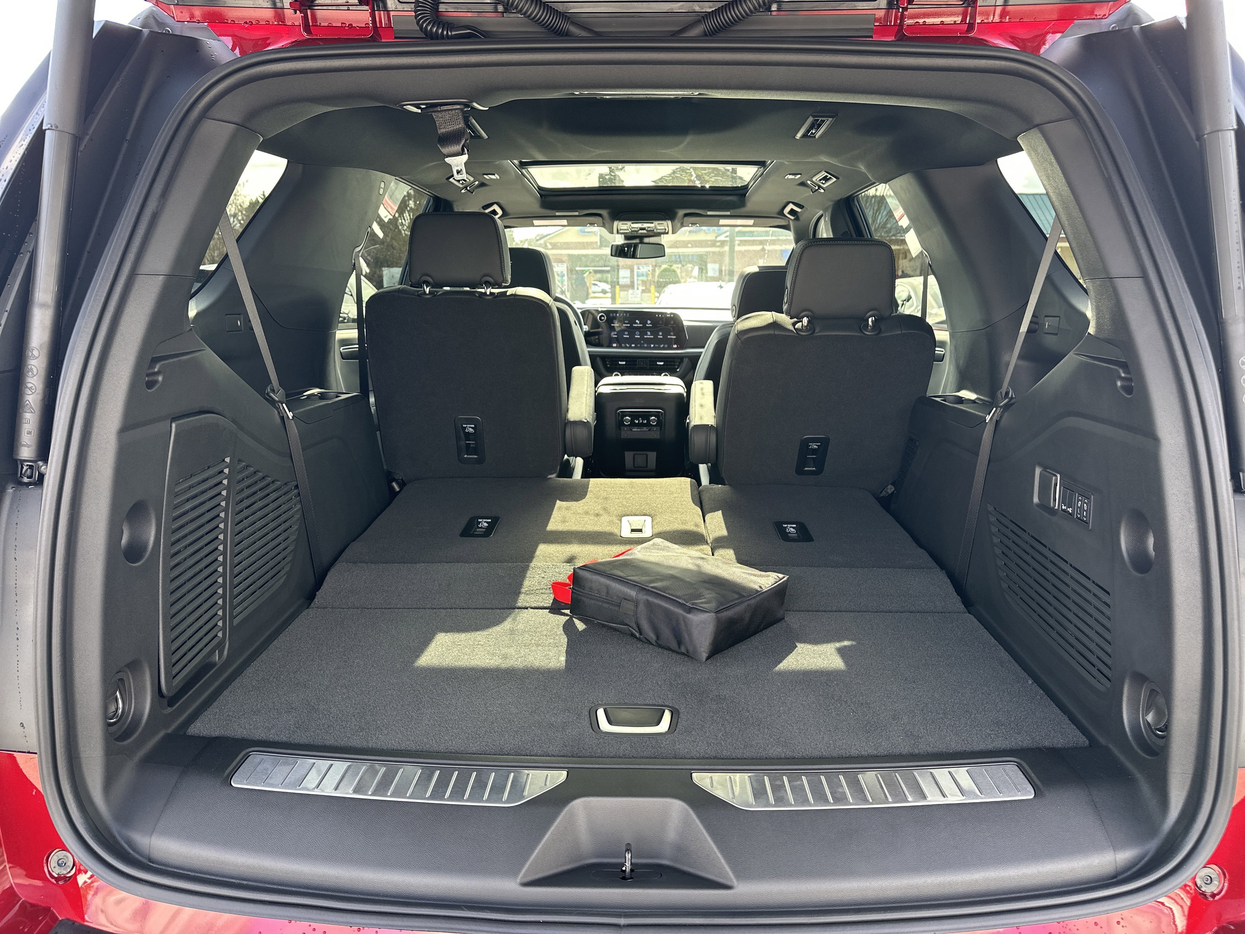 2026 Chevrolet Tahoe Premier - Photo 19