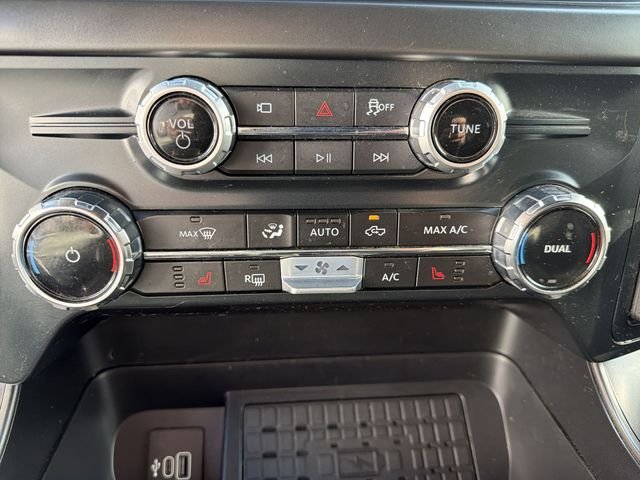 Used 2025 White Ford Tremor image 21