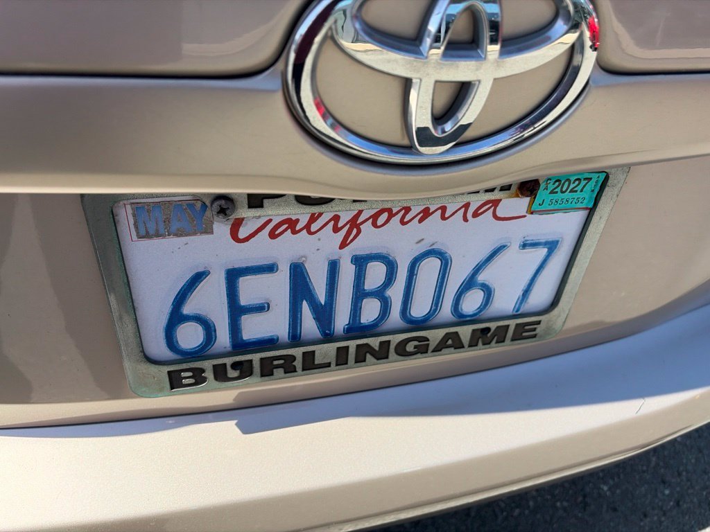 Used 2008 Beige Toyota XLE image 8