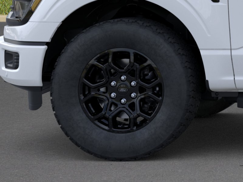 New 2026 Oxford White Ford XLT image 41
