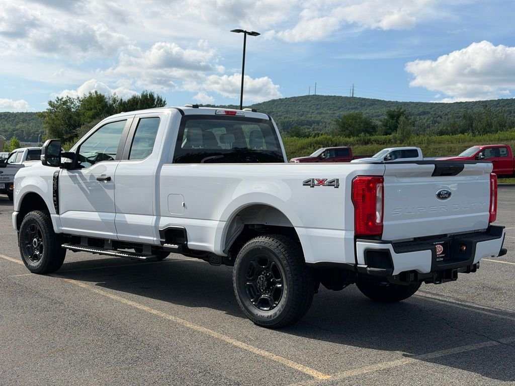 New 2026 Oxford White Ford F-350® XL image 30