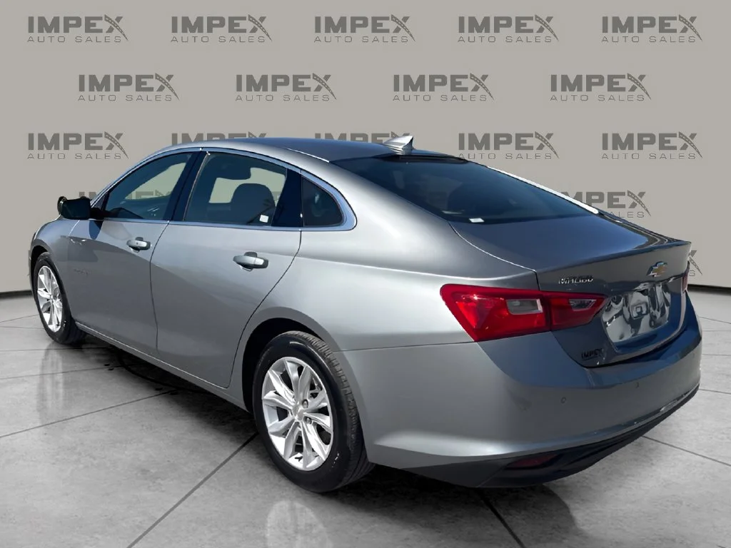 Used 2025 Gray Chevrolet LT image 3