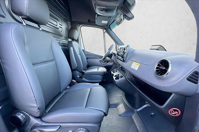 New 2026 Arctic White Mercedes-Benz  image 49