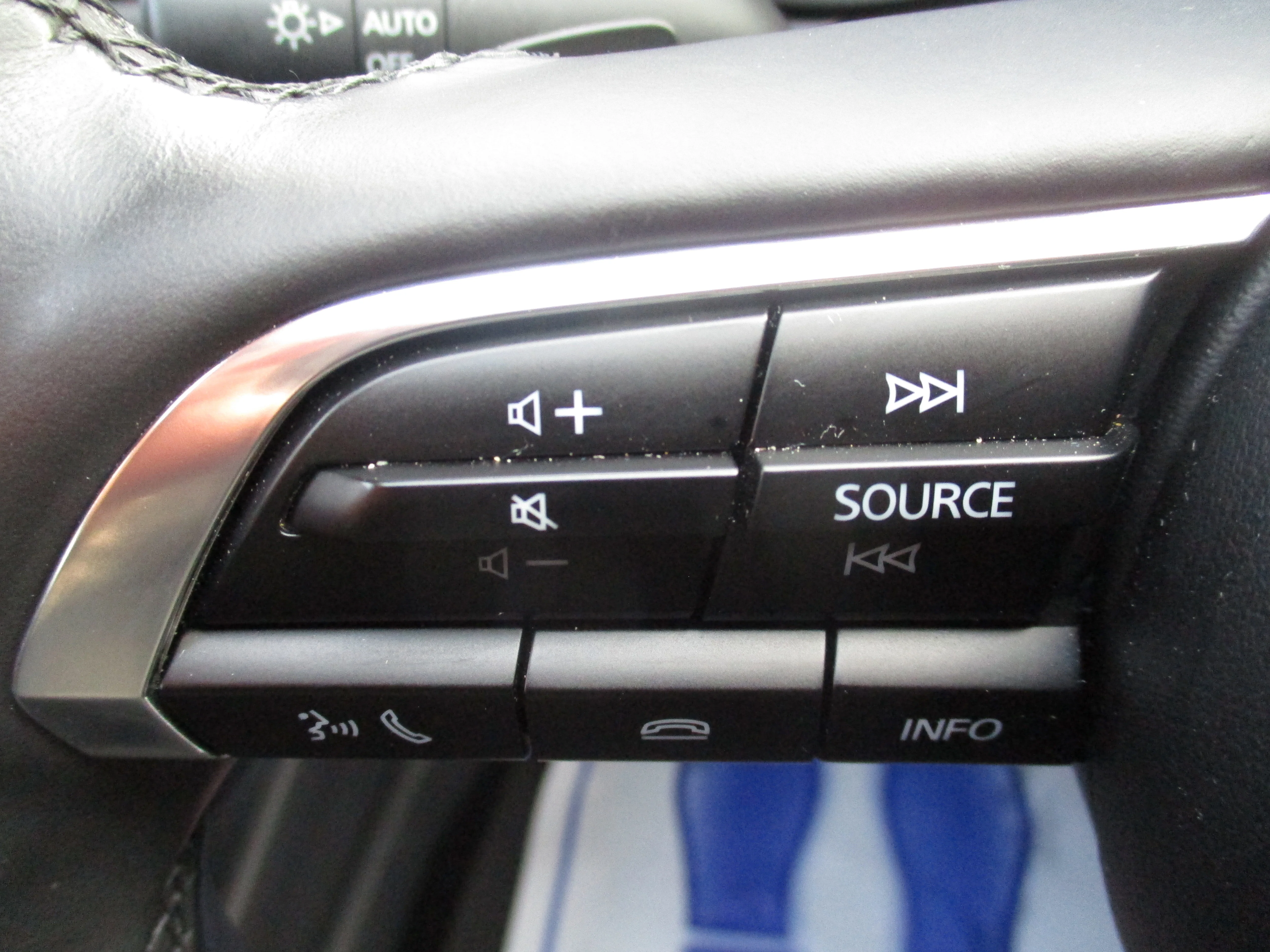 Used 2024 Snowflake White Pearl Mica Mazda 2.5 Turbo Premium Package image 35