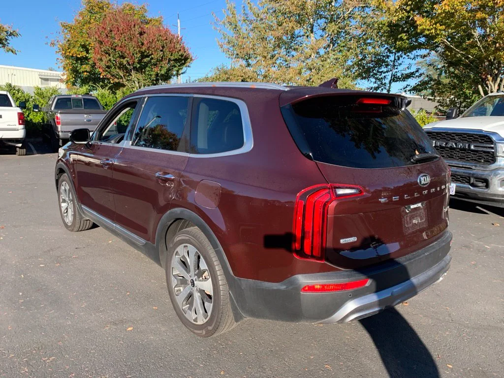 Used 2020 Purple Kia SX image 2