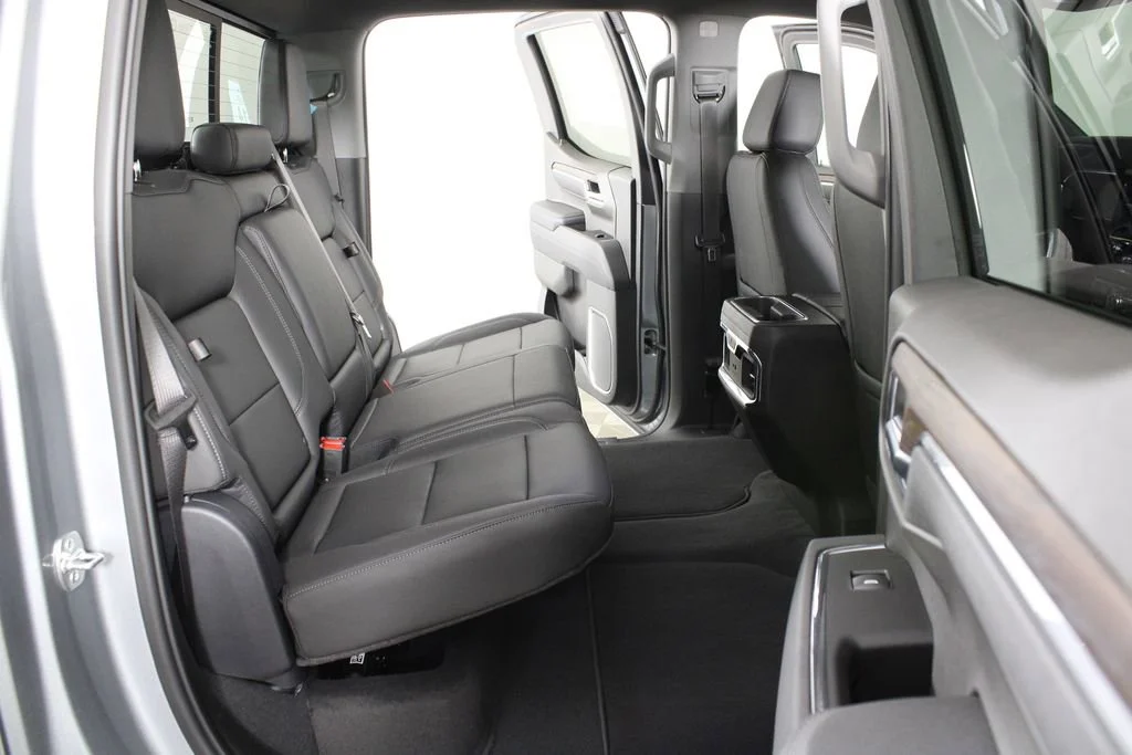 2026 GMC Sierra 1500 SLT - Photo 12