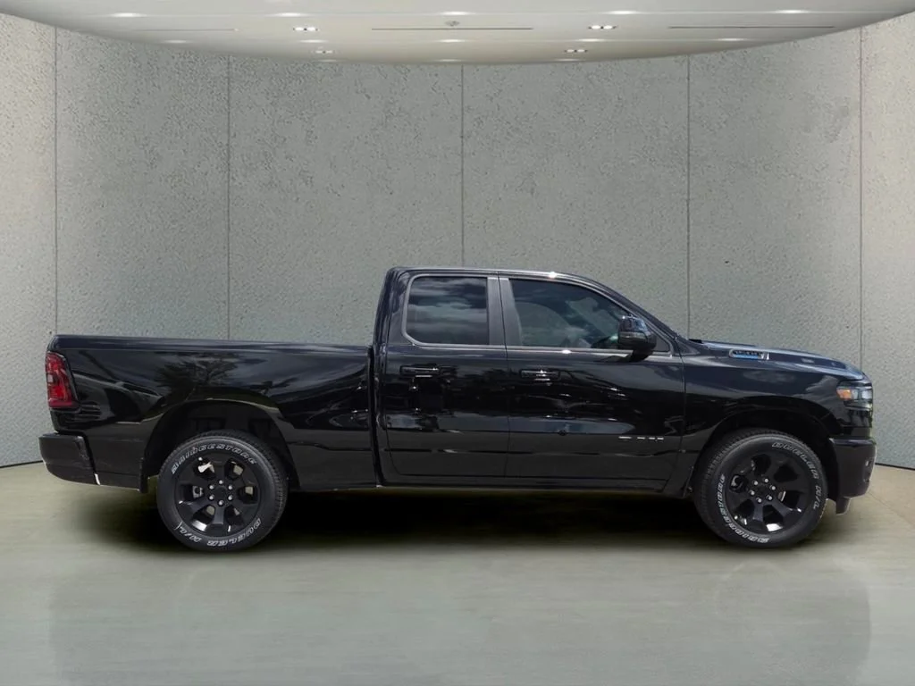 New 2026 Diamond Black Crystal Pearl-Coat Exterior Paint RAM Big Horn image 2
