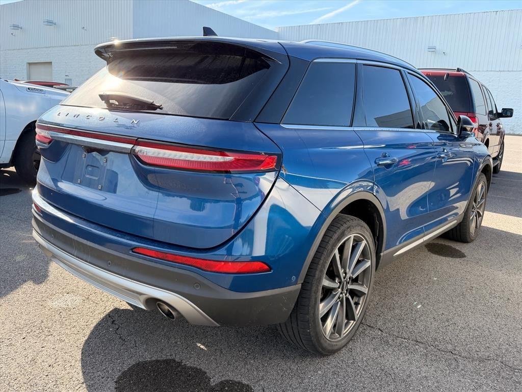 Used 2020 Artisan Blue Lincoln Reserve image 3