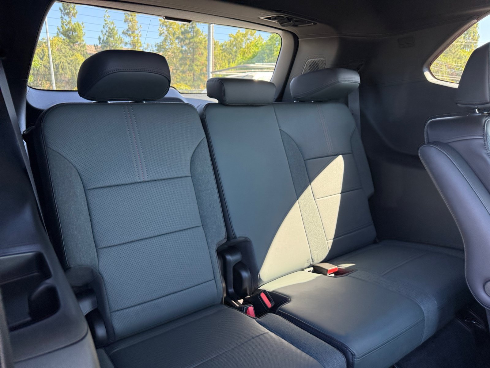 2026 GMC Acadia AT4 - Photo 21