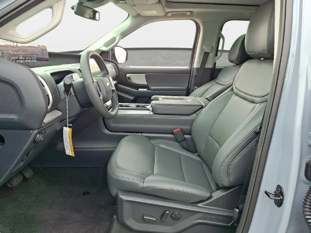 New 2027 Glacier Gray Metallic Tri-Coat Ford Active image 9