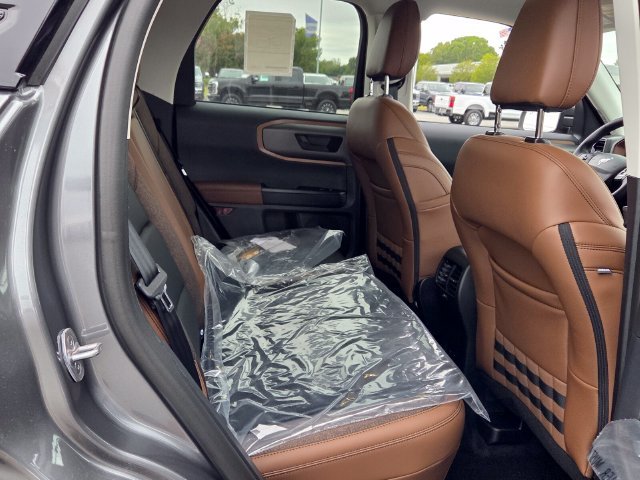 New 2026 Carbonized Gray Metallic Ford Outer Banks image 16
