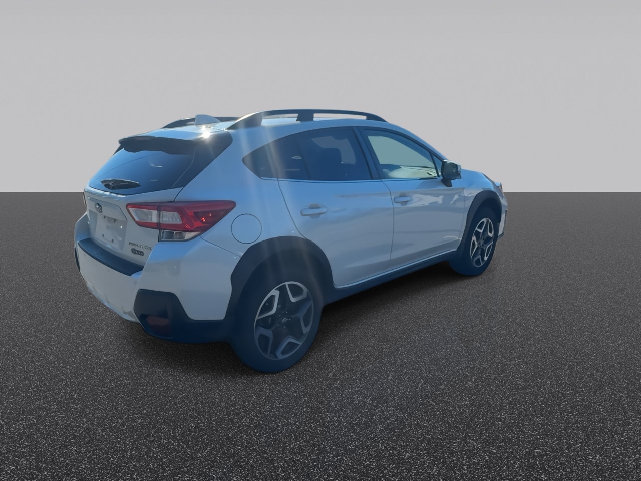 Used 2019 Crystal White Pearl Subaru Limited image 8