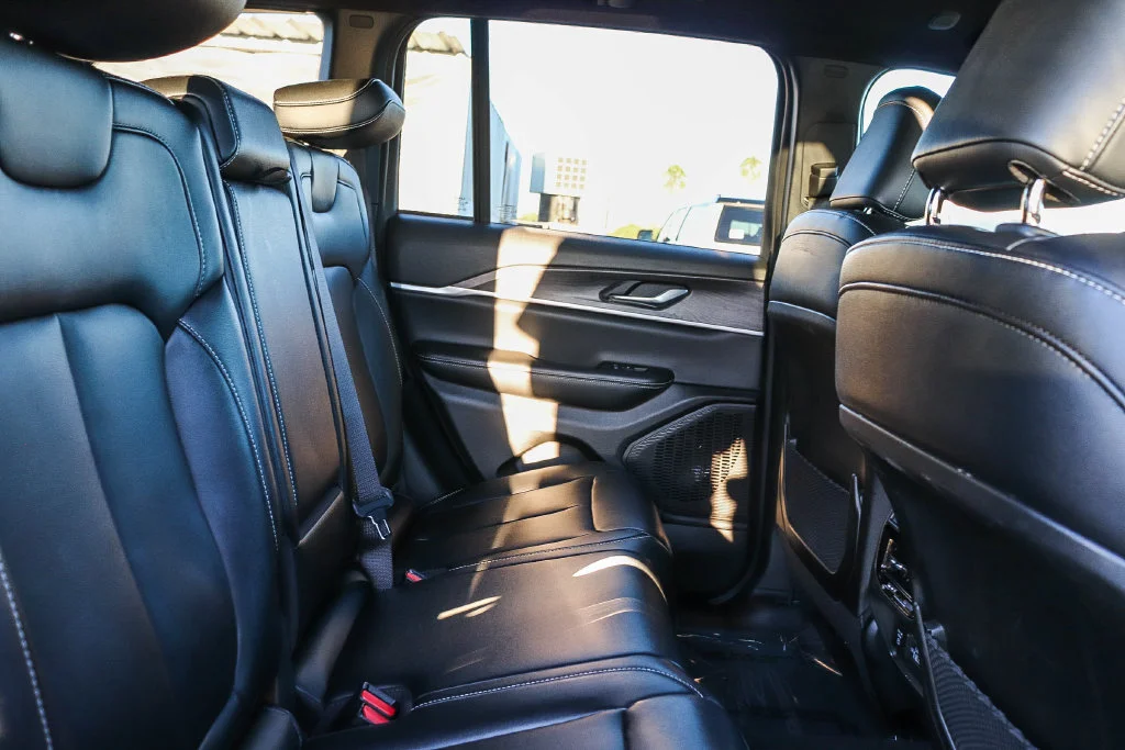Used 2024 White Jeep Limited image 18