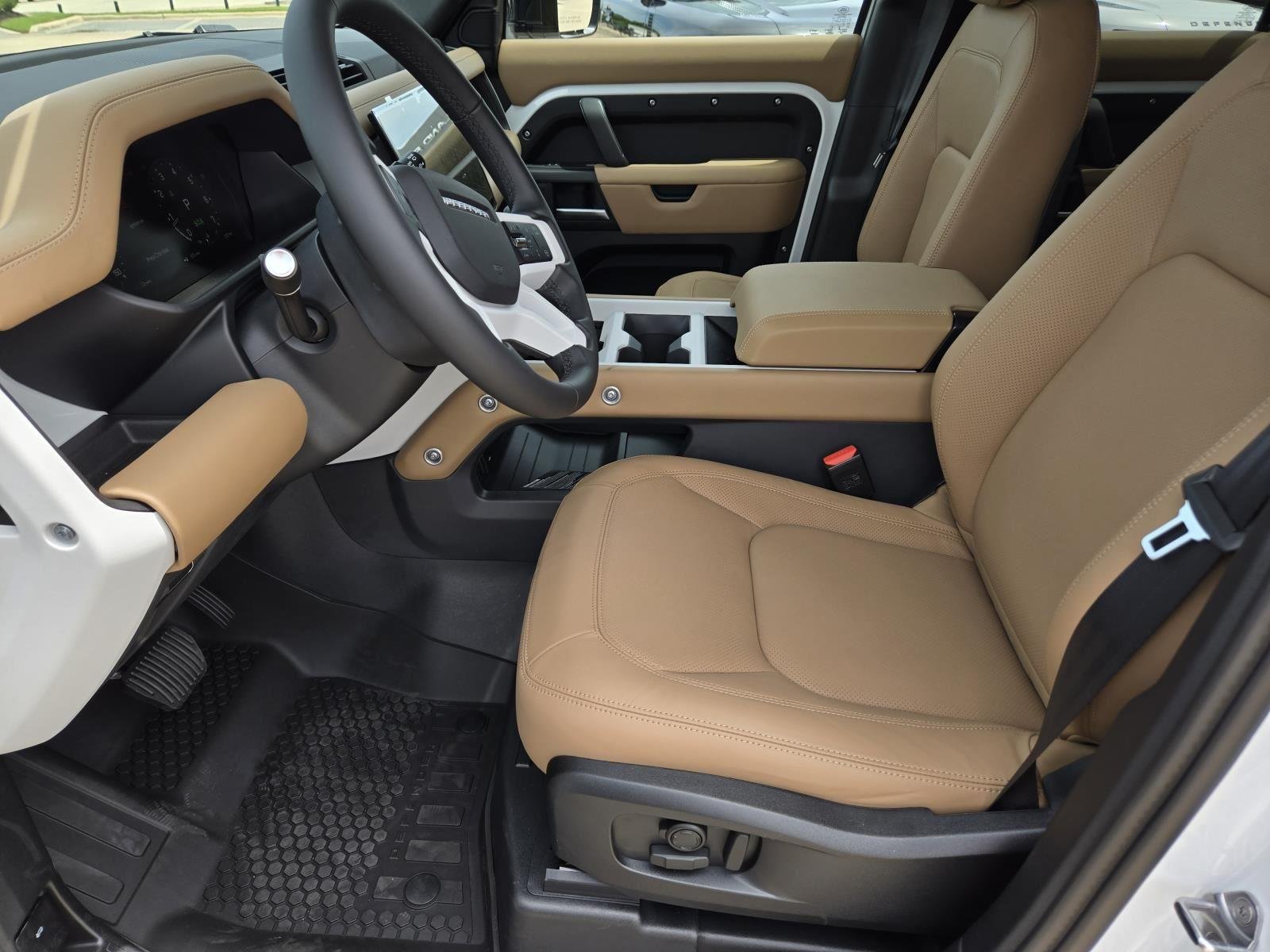 New 2026 Fuji White Land Rover S image 27