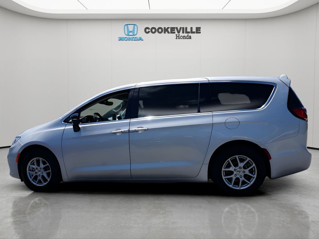 Used 2024 Silver Mist Clearcoat Chrysler Touring L image 10