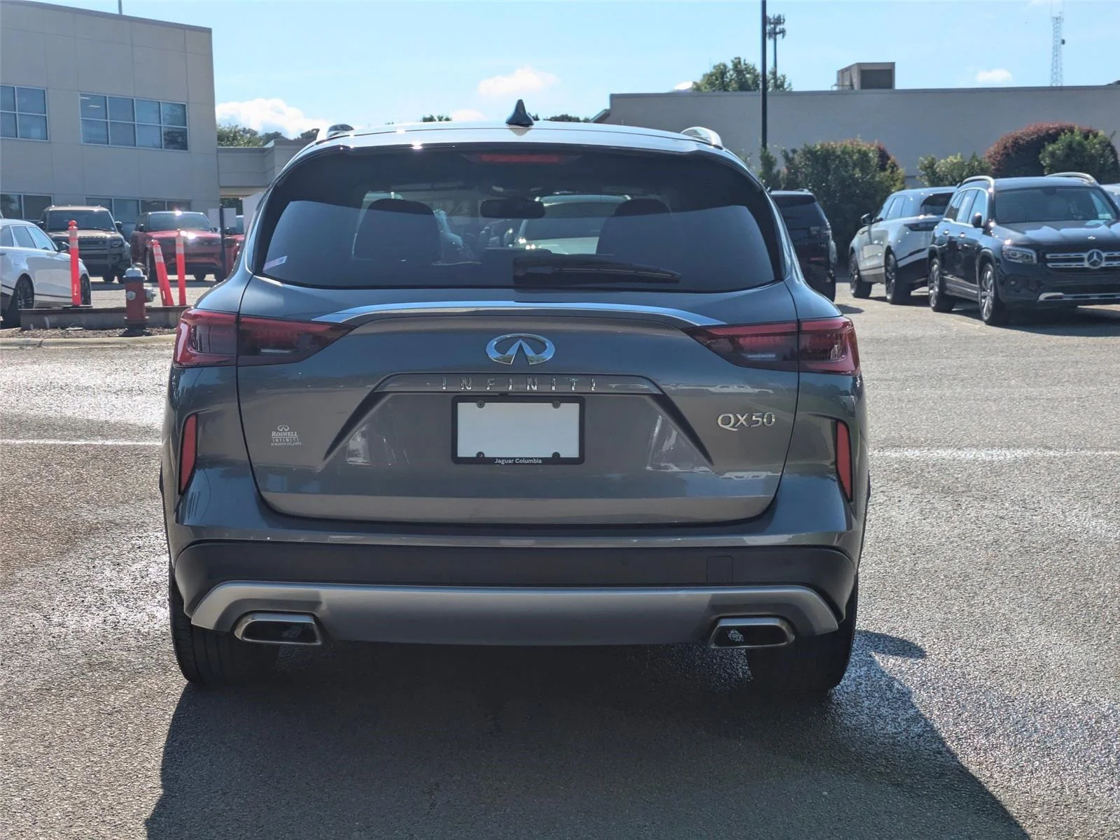 Used 2020  INFINITI LUXE image 6